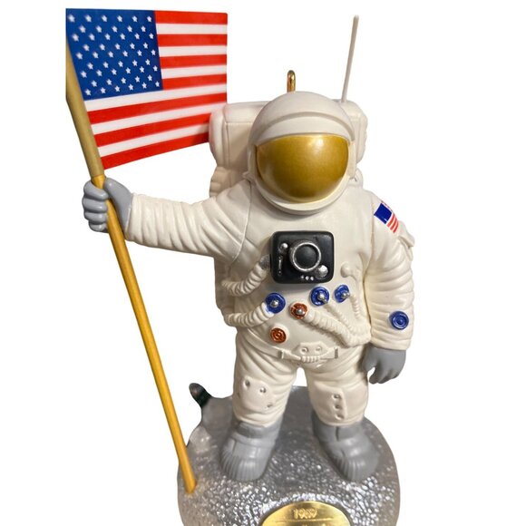 Astronaut Lunar Landing 25th Anniversary Lighted Figurine 1969-1994 - Picture 3 of 15